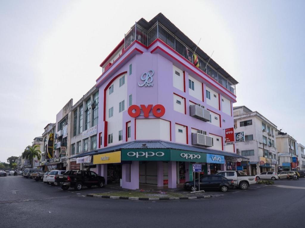 Oyo 89775 98Inn Miri Exterior photo