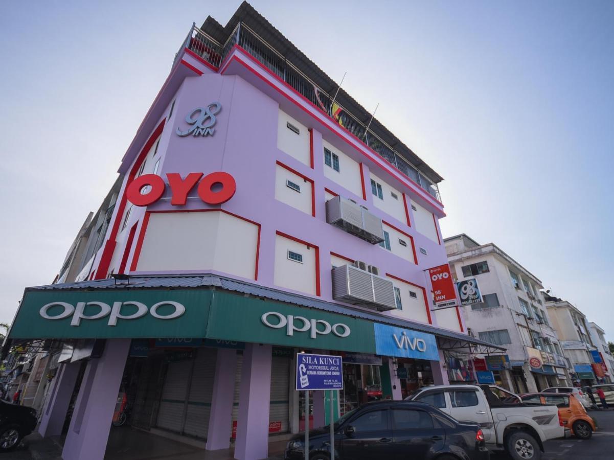 Oyo 89775 98Inn Miri Exterior photo